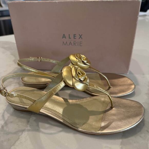 Alex Marie Flat Heel T-Strap Gold Sandals w/Gold Flower Women's Size 8M Dutchess - Picture 1 of 10